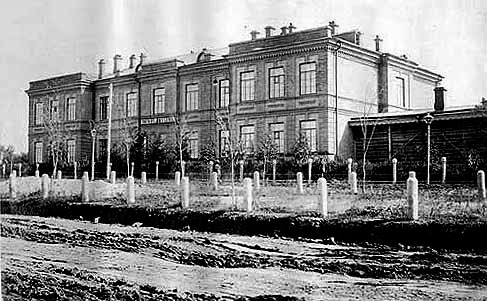 Женская гимназия (Муравьева-Амурского 30)