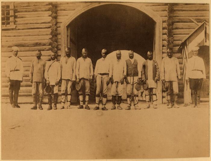 Ссыльнокаторжные Корсаковской тюрьмы, пойманные из бегов.