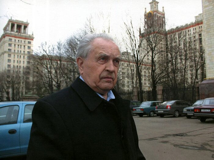 4 <a href="https://pikabu.ru/story/konstitutsiya_osnovnoy_zakon_aleksandra_zinoveva_10896093?u=https%3A%2F%2Fmediasole.ru%2Fdata%2Fimages%2F506%2F506933%2F5824118_original.jpg&t=%D0%90%D0%BB%D0%B5%D0%BA%D1%81%D0%B0%D0%BD%D0%B4%D1%80%20%D0%90%D0%BB%D0%B5%D0%BA%D1%81%D0%B0%D0%BD%D0%B4%D1%80%D0%BE%D0%B2%D0%B8%D1%87%20%D0%97%D0%B8%D0%BD%D0%BE%D0%B2%D1%8C%D0%B5%D0%B2&h=b5a5d706a771dc1e69602c9bd3d84a47db48403c" title="https://mediasole.ru/data/images/506/506933/5824118_original.jpg" target="_blank" rel="nofollow noopener">  </a>