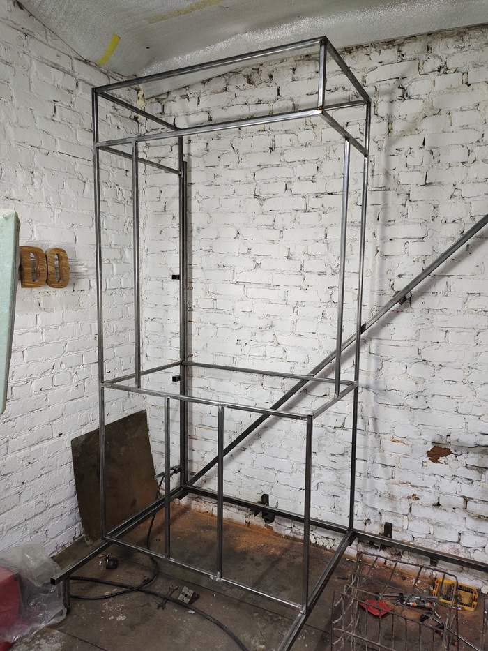 За швы не ругайтесь, в голову не пришло что можно настраивать аппарат на куске трубы, а не на детали где нужны идеальные диагонали и швы))