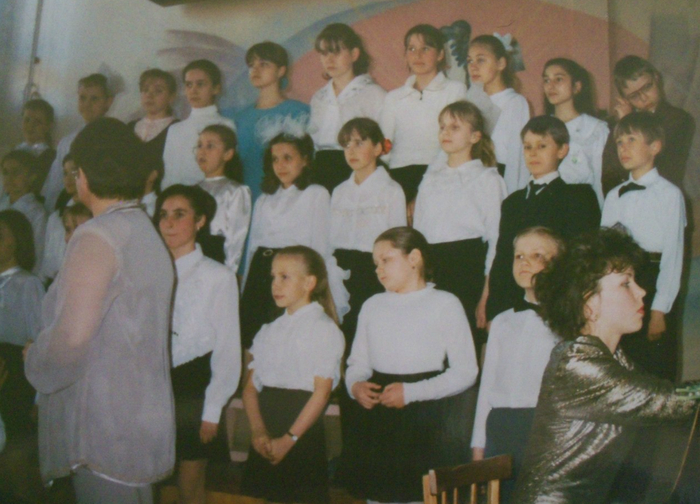 А ещё я пел в хоре