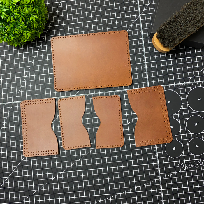 Картхолдер-книжка из кожи Buttero 1,2 мм. Ручная работа
