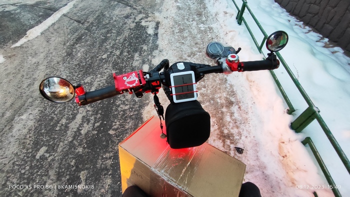 Как же хорошо иметь самокат, с которым такая рутина намного облегчается