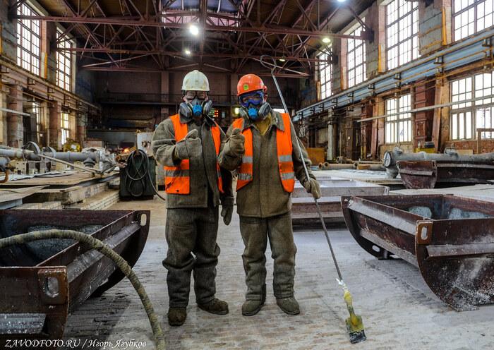 Из серии «Именно они делают Россию великой» / снято мной на Соликамском магниевом заводе