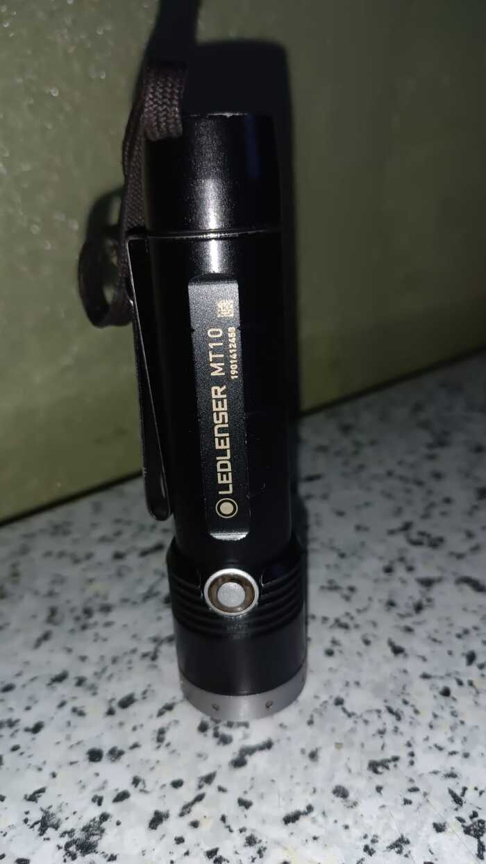 Проблема с включением Ledlenser MT10