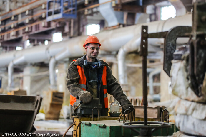 Из серии «Именно они делают Россию великой» / снято мной на Соликамском магниевом заводе