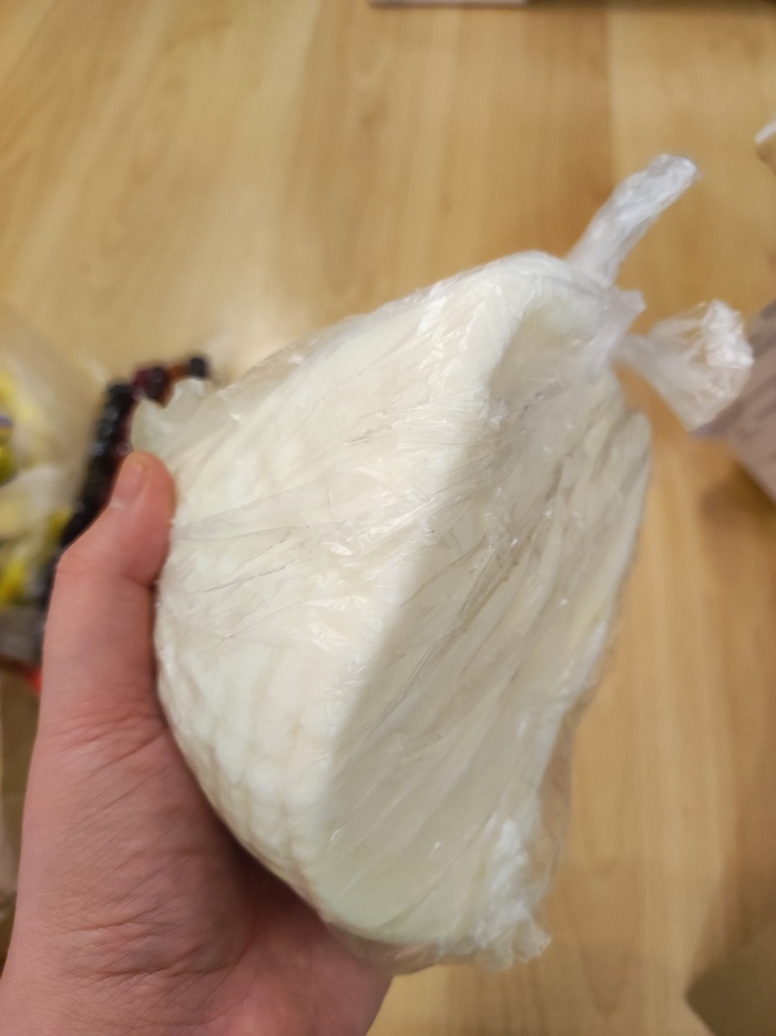 Увесистый кусок адыгейского сыра😍