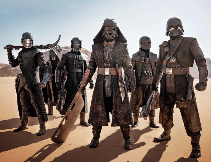 Прямо таки таинственная элита, а не бомжи, сбежавшие из мэд макса.