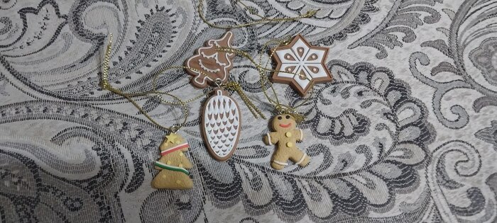 Милые игрушки, жаль я не ставлю Ёлку, но я придумаю куда повесить)