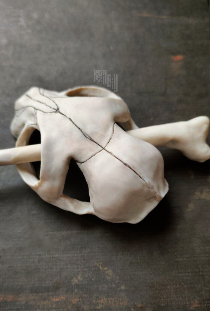 Материалы: полимерная глина, матовый лак, акриловая краска