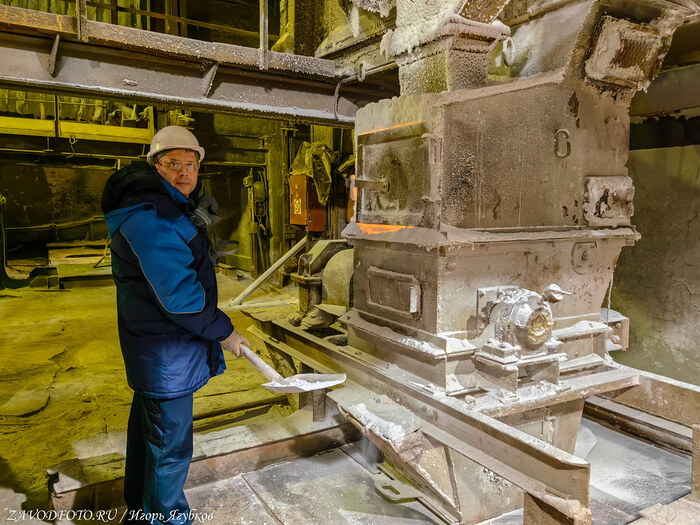 Из серии «Именно они делают Россию великой» / снято мной на Соликамском магниевом заводе