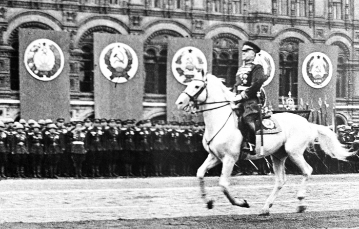 ������ ���������� ����� ������� ����� �� ������ ������. ������, 24 ���� 1945 ����