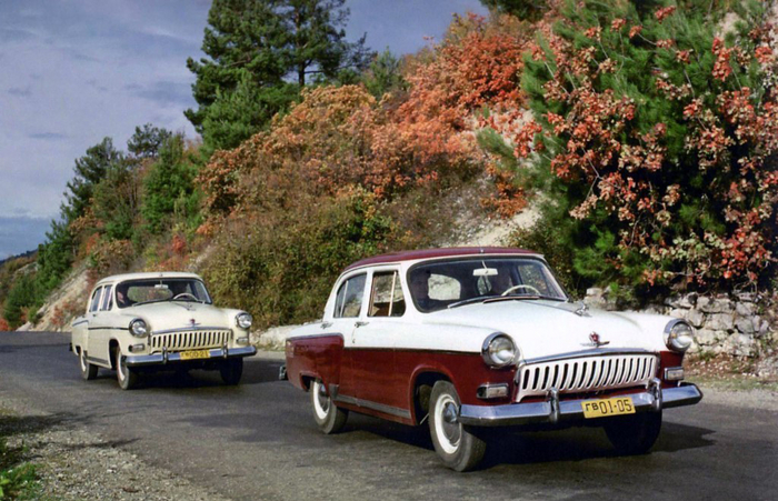 Опытные образцы второго поколения с молдингами по борту.