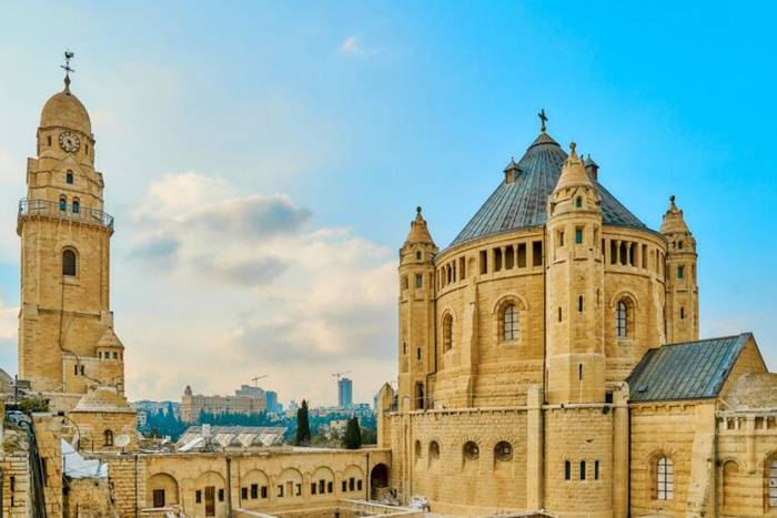       .  PhotopankPL, Shutterstock.