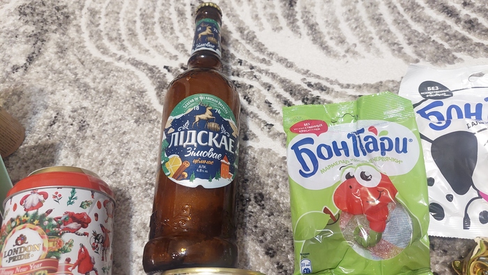 А неее.....это пивасик разлился......