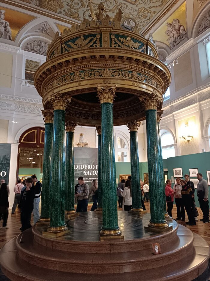 Вот бы можно было постоять внутри ...