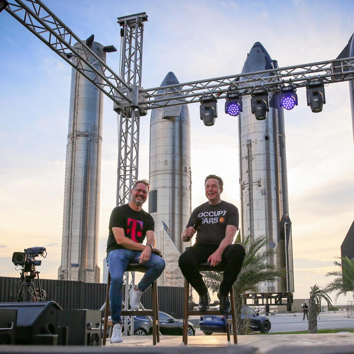 «Это позволит смартфонам иметь связь в любой точке планеты», - заявил Илон Маск.