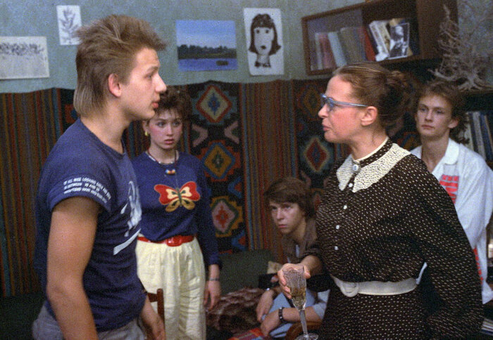 Кадр из фильма «Дорогая Елена Сергеевна», 1988 год