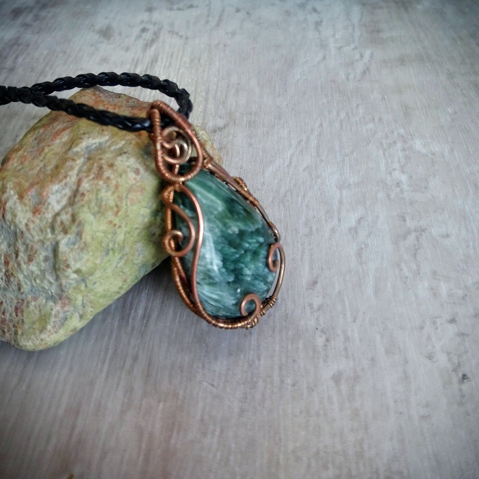 Медный кулон с серафинитом