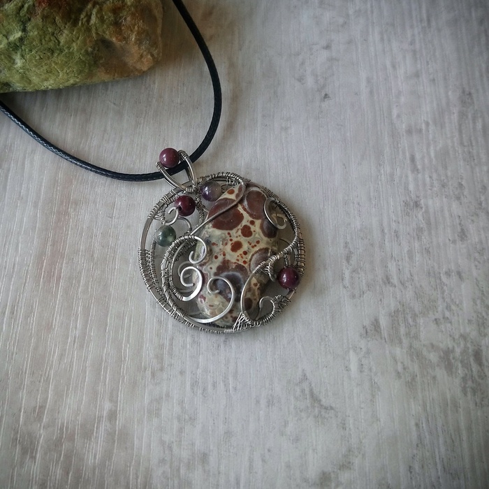 Кулон с яшмой