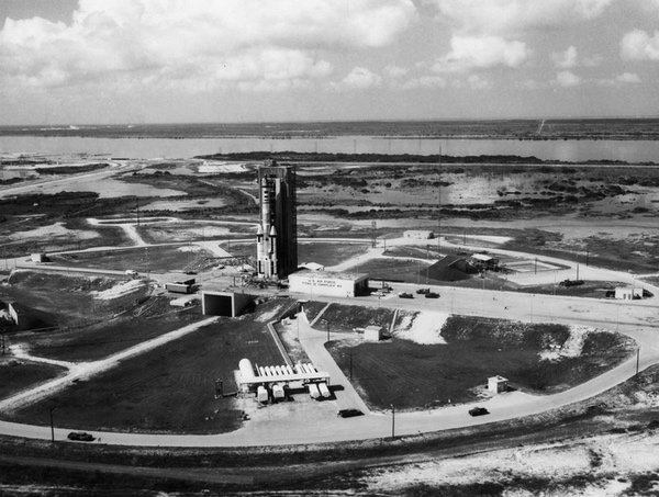    ""       Titan IIIC.   MOL          ,   Titan IIIM. (:   II)