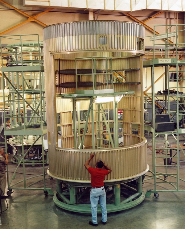  MOL    ,   - Titan IIIM.         ,           Skylab. ( NRO)