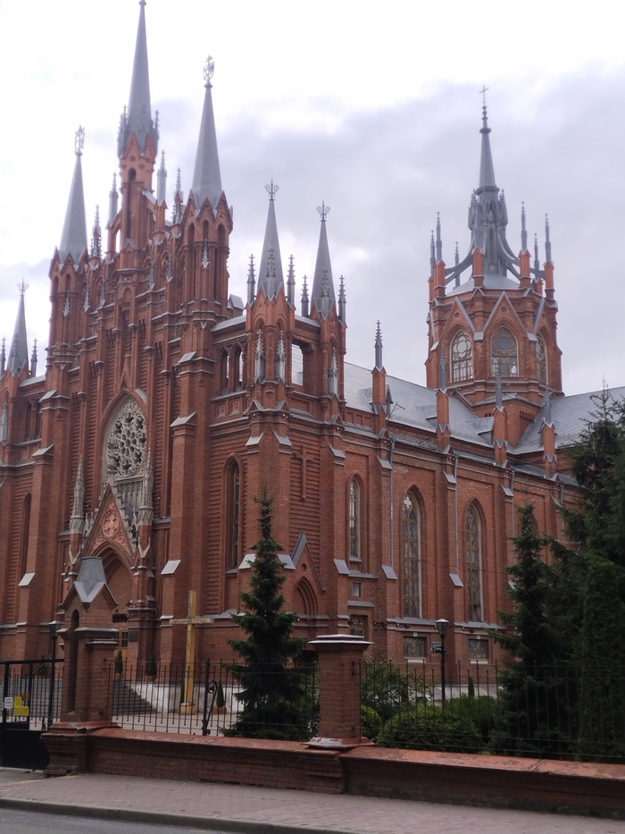 И Собор Непорочного Зачатия на Пресне.