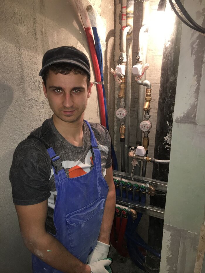 Учил меня делать ее товарищ, который потом разбомбил мне штроборез и обманул на деньги. Ну ладно - дела давно минувших дней)