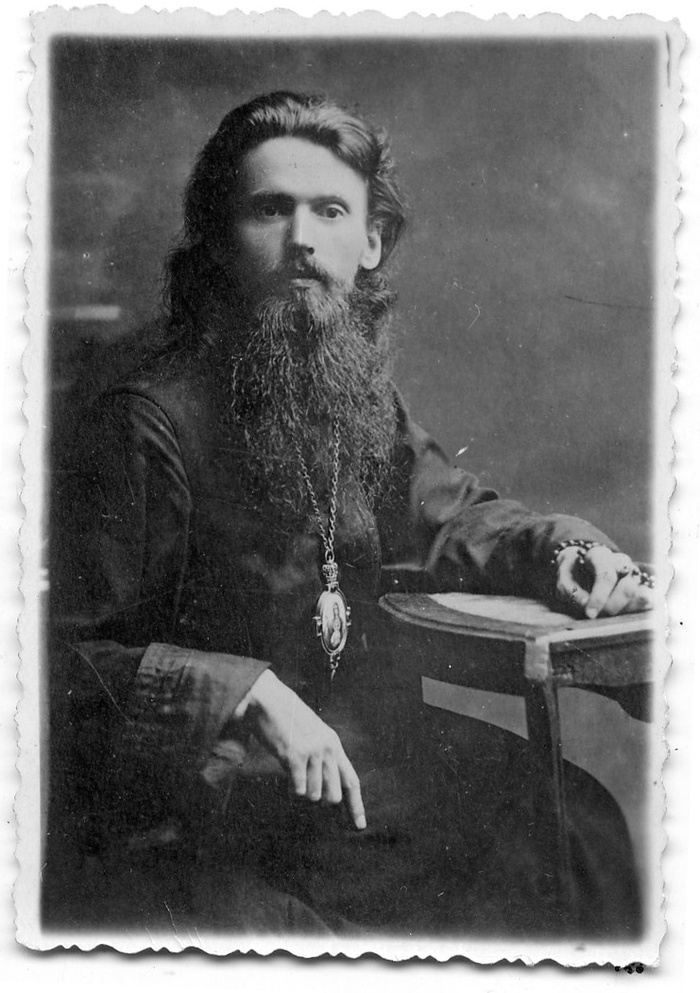 1922 , . -    , 30-      (   )     -      ,       .