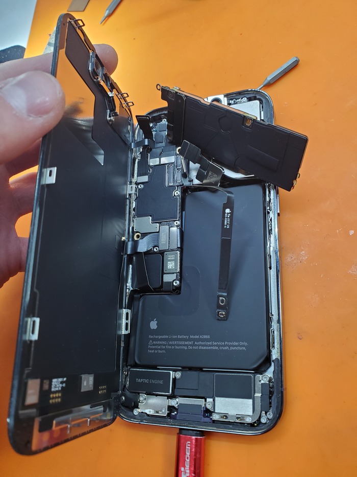 Не дожил до 2 января или не суй яблоко в сомнительные места! Iphone 14 Pro Москва, Таганка, Apple, Iphone 14, Ремонт техники, Зарядка, Пайка, Bga, Дорого, Длиннопост