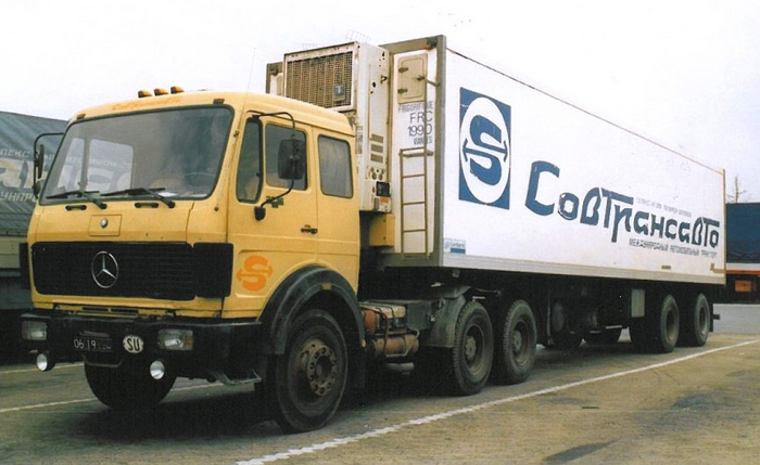 Тягачи Mercedes-Benz 2232S для советской организации «Совтрансавто» начали поставлять в 1975 году