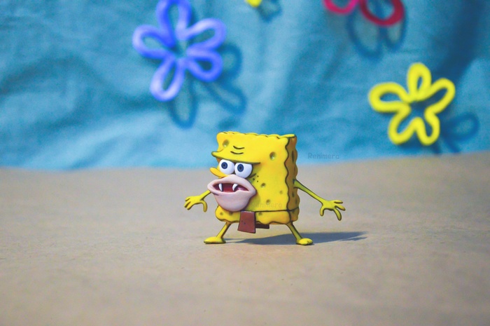 Я осталась в восторге от того, что Губка получился устойчивым на своих тоненьких маленьких ножках)