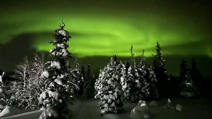 Остров на озере Ловозеро