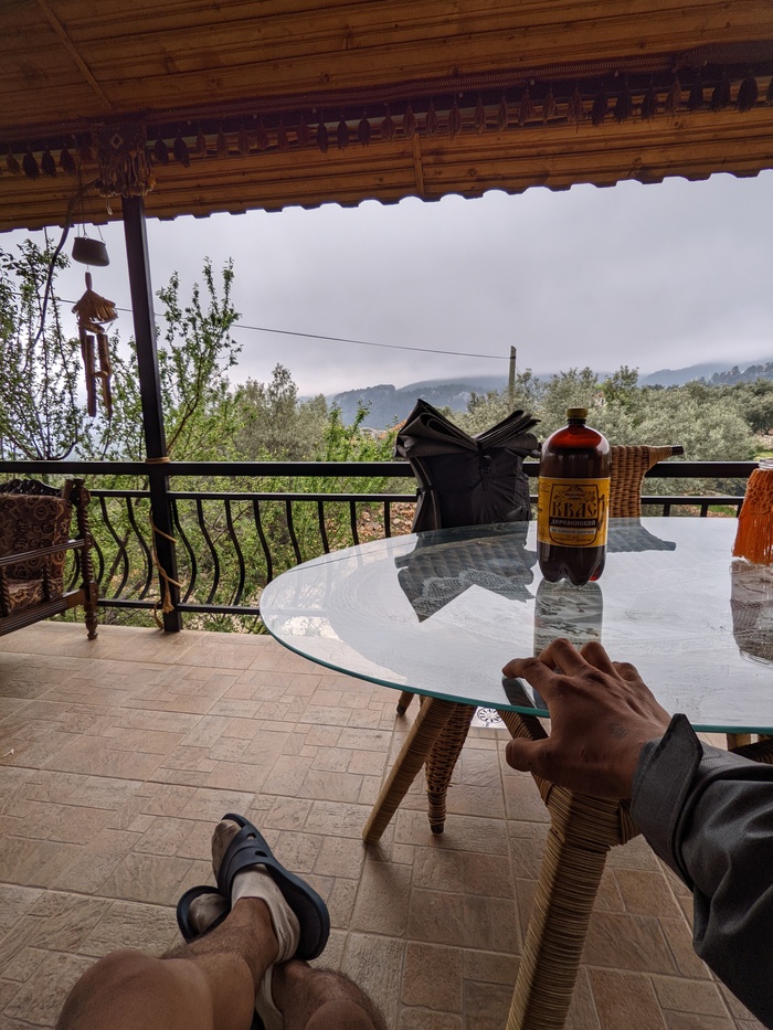 Купил кваску в Анталье (нашел в русском магазине) и сел отдохнуть после пятидневной 100км пробежки по Ликийской тропе