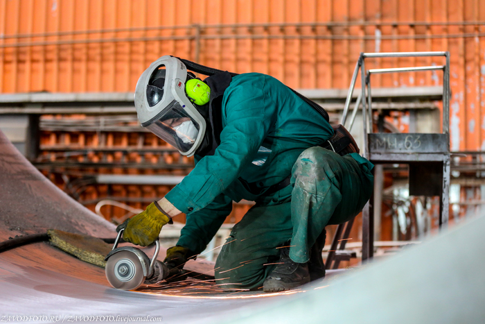 Из серии «Именно они делают Россию великой» / снято мной на заводе Атоммаш