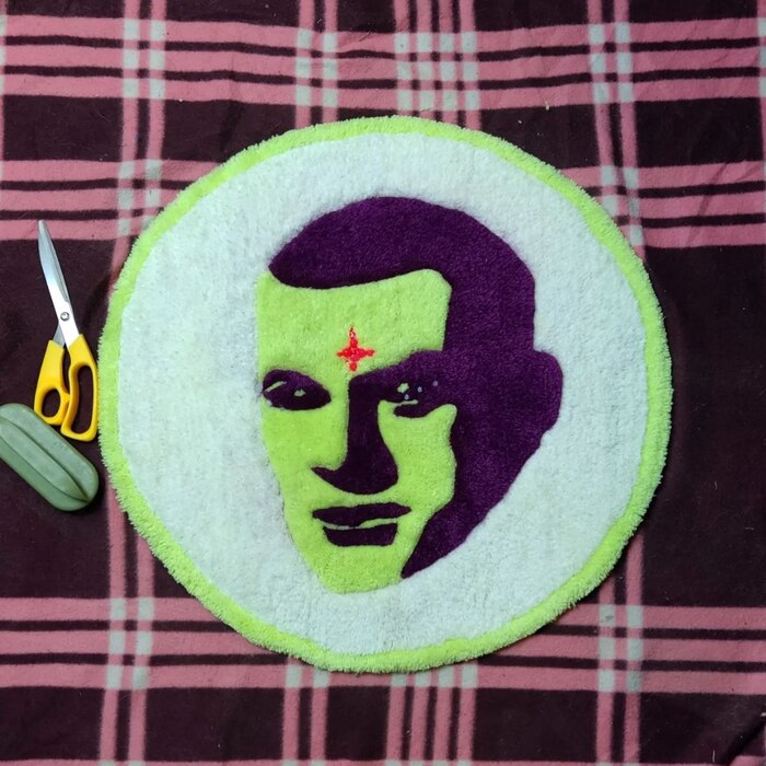 Маяковский со звездой во лбу