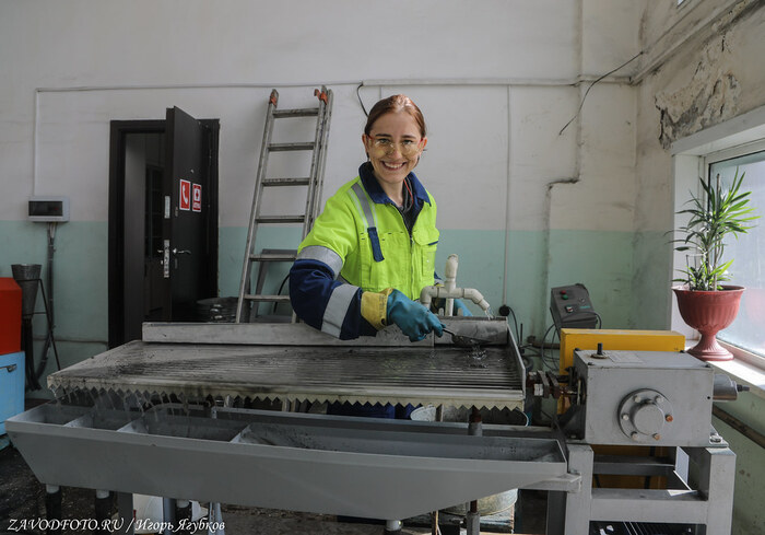 Из серии «Именно они делают Россию великой» / снято мной на Обогатительной фабрике «Солнечная» (ПАО «Русолово») в Хабаровском крае