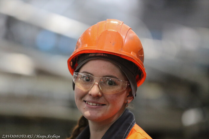 Из серии «Именно они делают Россию великой» / снято мной на Обогатительной фабрике «Солнечная» (ПАО «Русолово») в Хабаровском крае