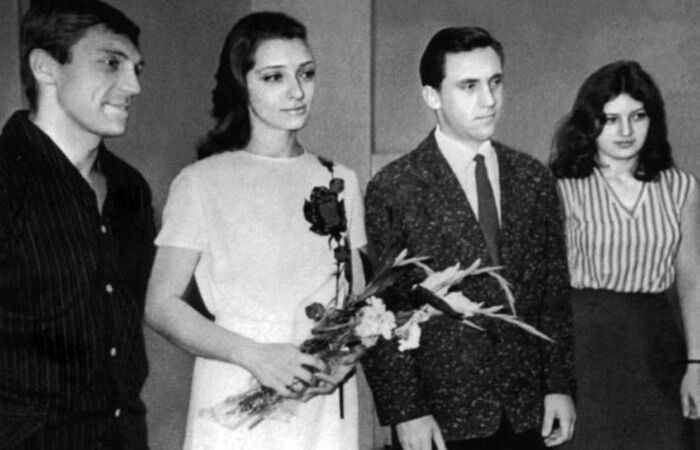 Игорь Кохановский был свидетелем на бракосочетании Высоцкого и Людмилы Абрамовой. Фото - май 1965 года.