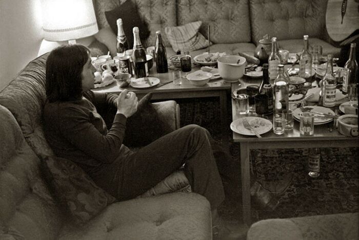 В квартире Владимира Высоцкого. Москва, ул. Малая Грузинская, д. 28, в ночь с 14 на 15 марта 1976 года. Фото Игоря Данилова