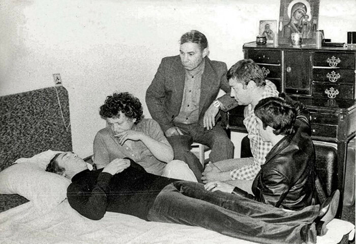 В.Янклович, В.Туманов, В.Абдулов и И.Годяев (фельдшер)