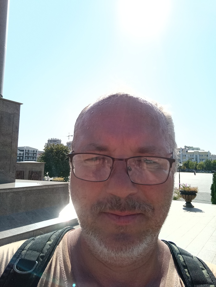 если побреюсь , то даже нормальный