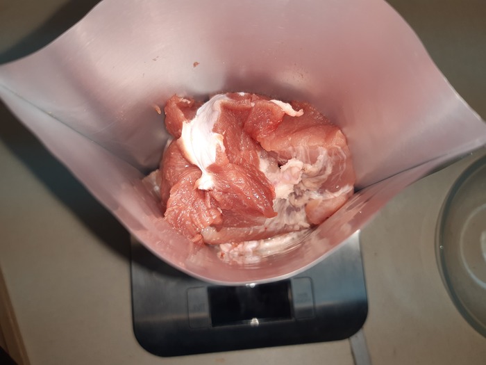 Вот так выглядят кусочки перед запайкой реторт пакета.