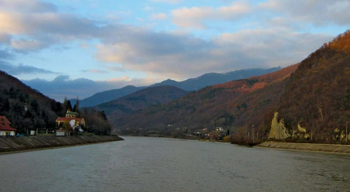 ���� ���.