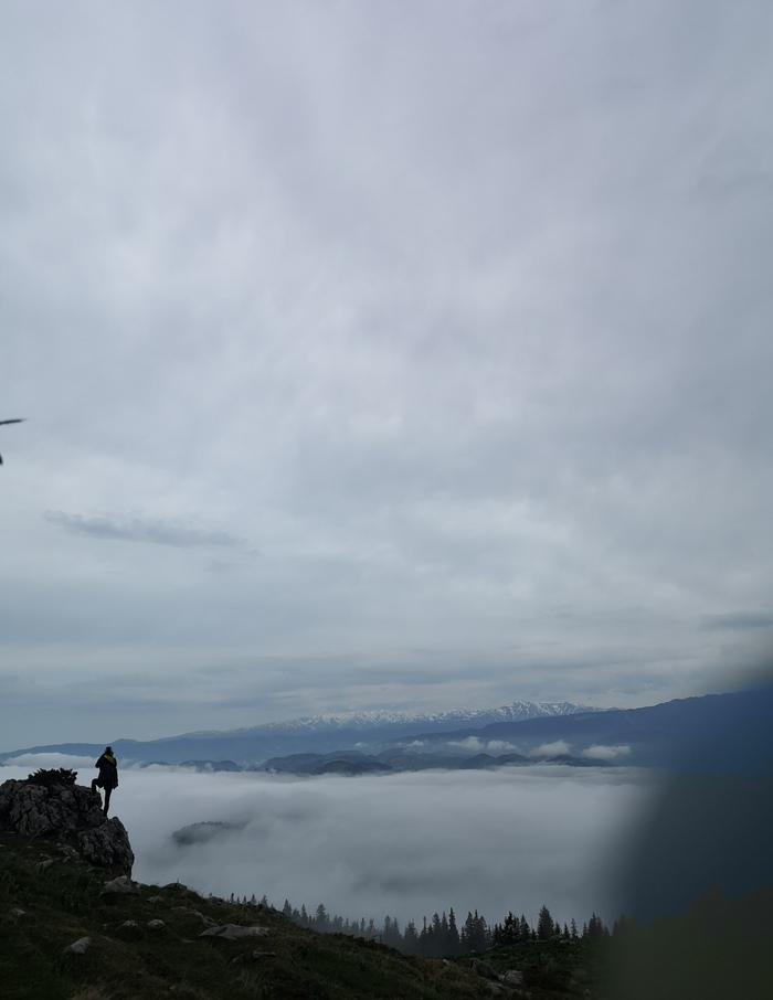 Все там спрашивают зачем бегаю. Вот ради картинки в том числе. Быстрый треккинг. За день 50км. С набором около 2000.