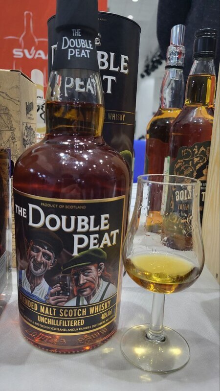 Двое с этикетки The Double Peat разные с лица