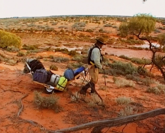 Пересечение пустыни. Фото: <!--noindex--><a href="https://pikabu.ru/story/luchshie_yekspeditsii_19702020_gg__8_v_odinochku_cherez_avstraliyu_11086575?u=http%3A%2F%2FKickassrips.com&t=Kickassrips.com&h=18da7cfd201b3e54aa3f6060538de42498b556b8" title="http://Kickassrips.com" target="_blank" rel="nofollow noopener">Kickassrips.com</a><!--/noindex-->