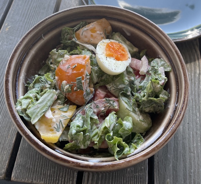 так салат выглядел в ресторане