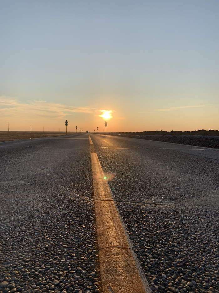 В тот день было +43, влажность наверное около 0%, ветра не было, было только пекло.