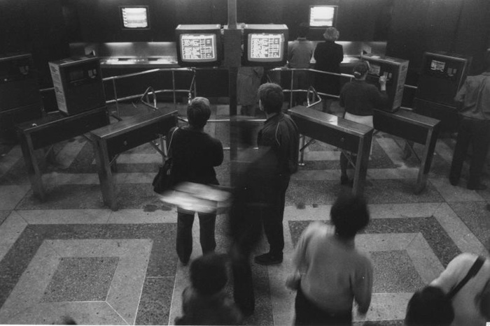 У турникетов в столовую